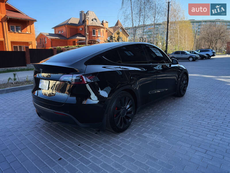 Внедорожник / Кроссовер Tesla Model Y 2021 в Полтаве