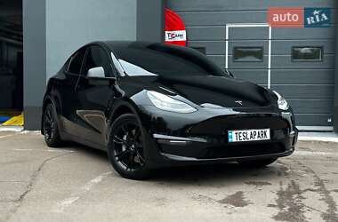 Позашляховик / Кросовер Tesla Model Y 2021 в 