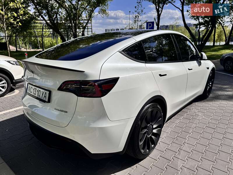 Позашляховик / Кросовер Tesla Model Y 2022 в Києві