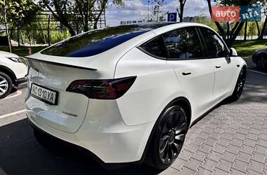 Позашляховик / Кросовер Tesla Model Y 2022 в 