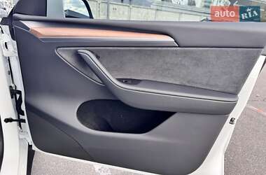 Позашляховик / Кросовер Tesla Model Y 2022 в 