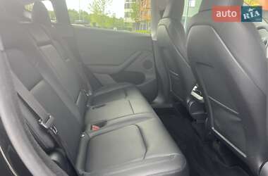 Позашляховик / Кросовер Tesla Model Y 2023 в 
