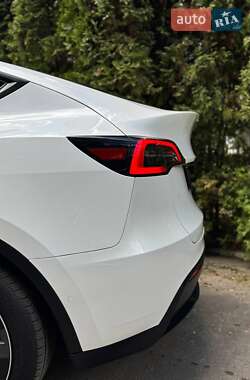 Внедорожник / Кроссовер Tesla Model Y 2022 в 