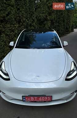 Внедорожник / Кроссовер Tesla Model Y 2022 в 