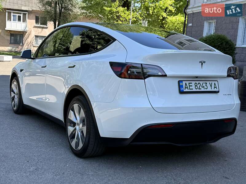 Позашляховик / Кросовер Tesla Model Y 2021 в Кам'янському