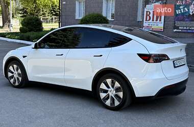 Внедорожник / Кроссовер Tesla Model Y 2021 в 