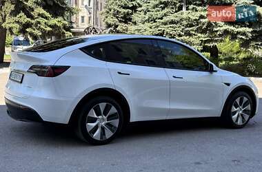 Внедорожник / Кроссовер Tesla Model Y 2021 в 