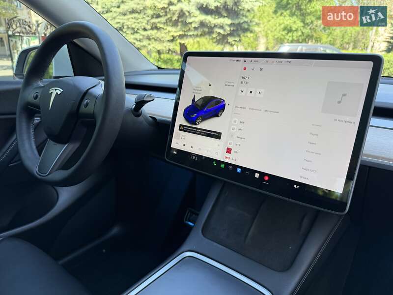 Позашляховик / Кросовер Tesla Model Y 2021 в Кам'янському