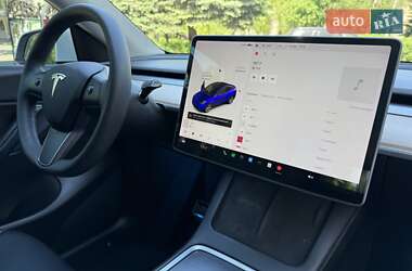 Внедорожник / Кроссовер Tesla Model Y 2021 в 