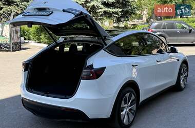 Внедорожник / Кроссовер Tesla Model Y 2021 в 