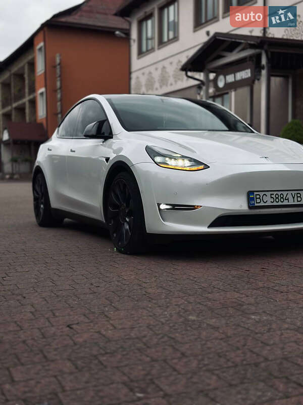 Внедорожник / Кроссовер Tesla Model Y 2021 в Стрые