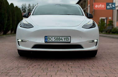 Внедорожник / Кроссовер Tesla Model Y 2021 в 