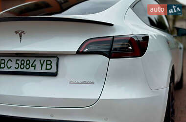 Внедорожник / Кроссовер Tesla Model Y 2021 в 