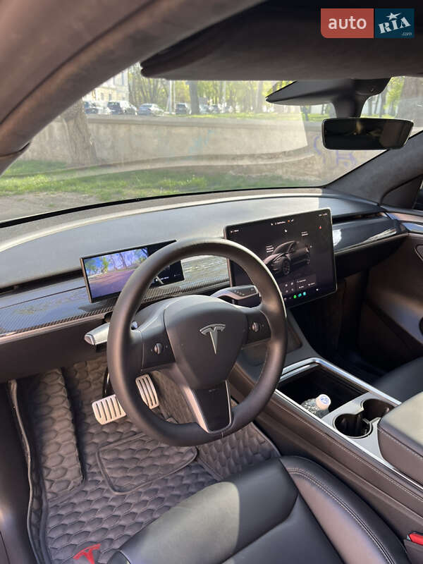 Внедорожник / Кроссовер Tesla Model Y 2022 в Чернигове