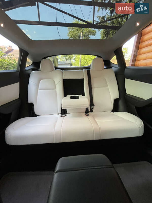 Внедорожник / Кроссовер Tesla Model Y 2021 в Днепре