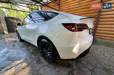 Внедорожник / Кроссовер Tesla Model Y 2021 в 
