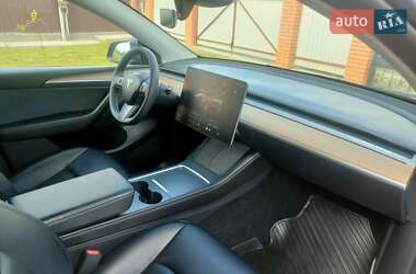 Позашляховик / Кросовер Tesla Model Y 2023 в 