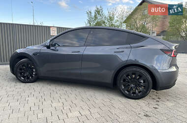 Внедорожник / Кроссовер Tesla Model Y 2021 в 