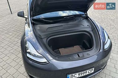 Внедорожник / Кроссовер Tesla Model Y 2021 в 
