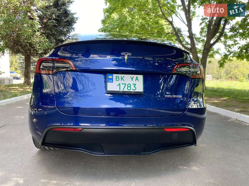 Внедорожник / Кроссовер Tesla Model Y 2022 в Ровно