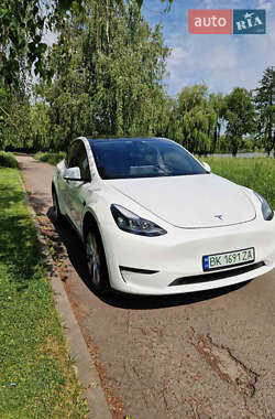 Внедорожник / Кроссовер Tesla Model Y 2023 в 