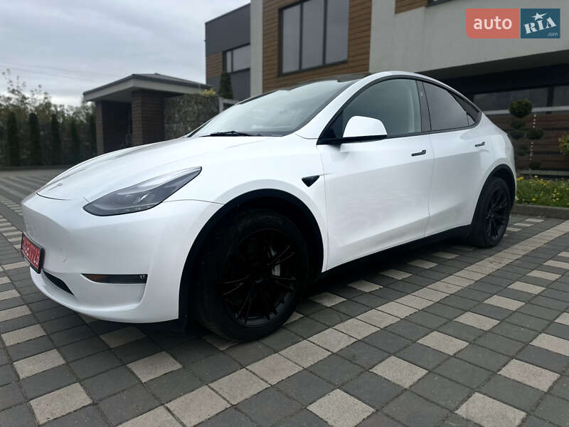 Внедорожник / Кроссовер Tesla Model Y 2023 в 