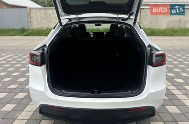 Внедорожник / Кроссовер Tesla Model Y 2023 в 