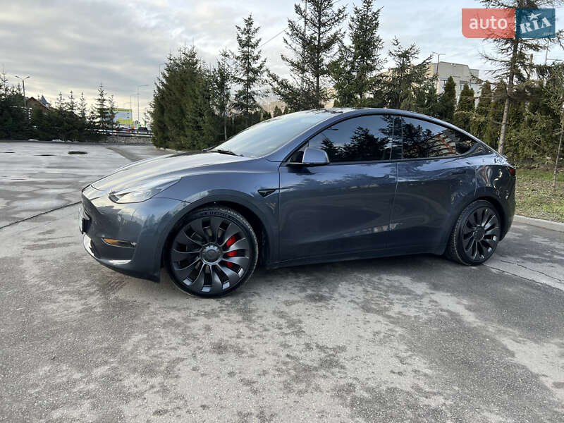 Позашляховик / Кросовер Tesla Model Y 2022 в Тернополі