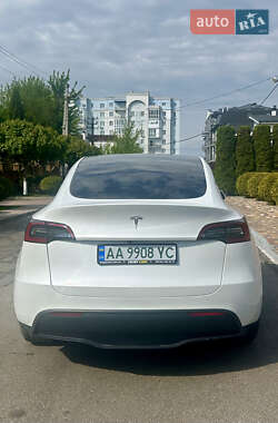 Внедорожник / Кроссовер Tesla Model Y 2023 в 