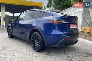 Позашляховик / Кросовер Tesla Model Y 2023 в 