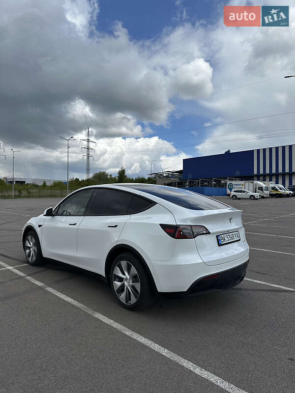 Позашляховик / Кросовер Tesla Model Y 2021 в Рівному