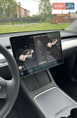 Позашляховик / Кросовер Tesla Model Y 2022 в 