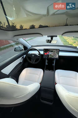 Внедорожник / Кроссовер Tesla Model Y 2020 в 