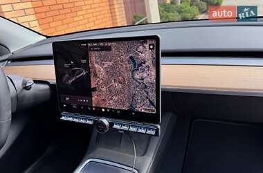 Внедорожник / Кроссовер Tesla Model Y 2022 в 