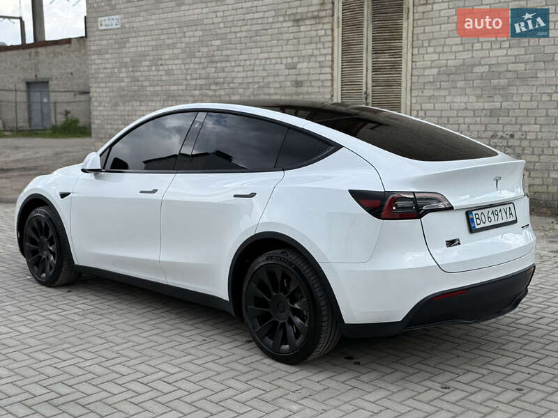 Внедорожник / Кроссовер Tesla Model Y 2023 в Тернополе