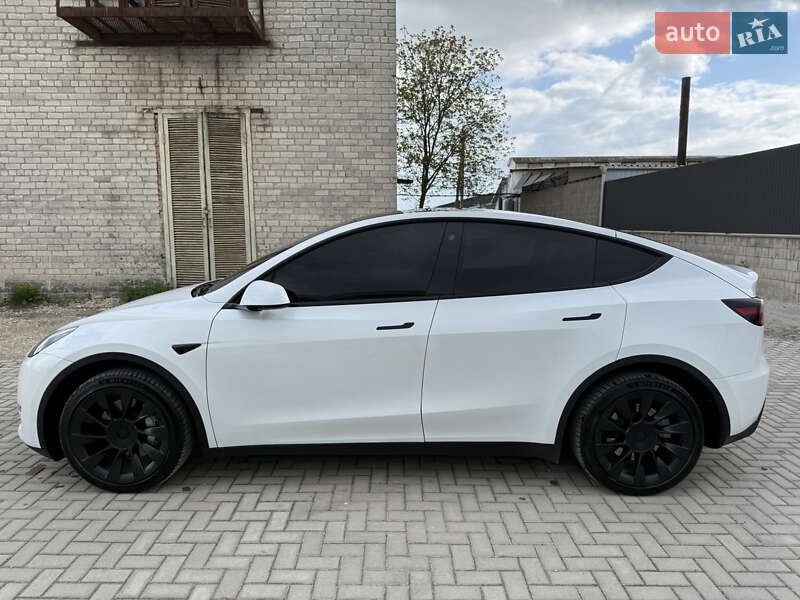 Внедорожник / Кроссовер Tesla Model Y 2023 в Тернополе