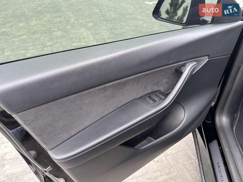 Внедорожник / Кроссовер Tesla Model Y 2022 в Луцке фото 20 Внедорожник / Кроссовер Tesla Model Y 2022 в Луцке
