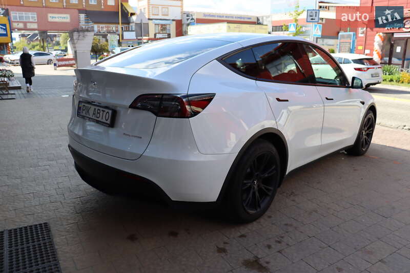 Внедорожник / Кроссовер Tesla Model Y 2023 в Львове