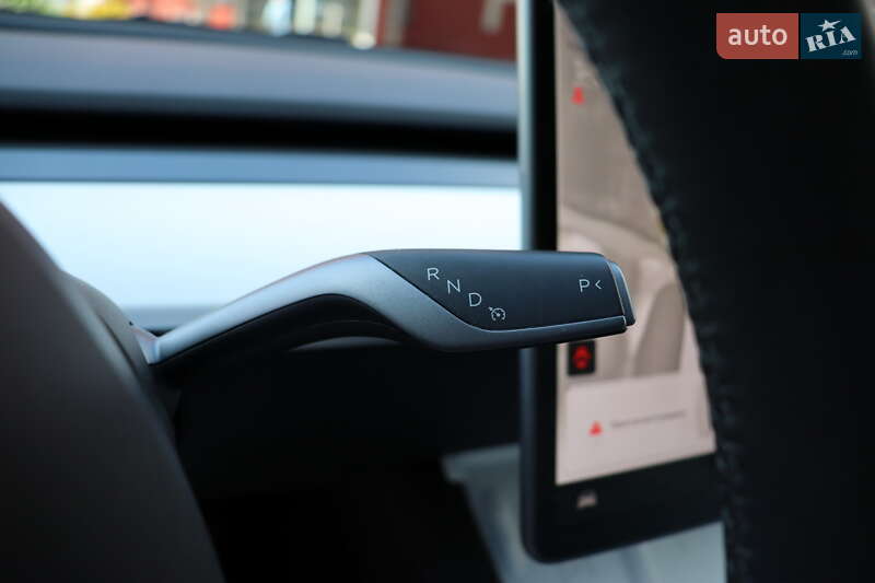 Внедорожник / Кроссовер Tesla Model Y 2023 в Львове
