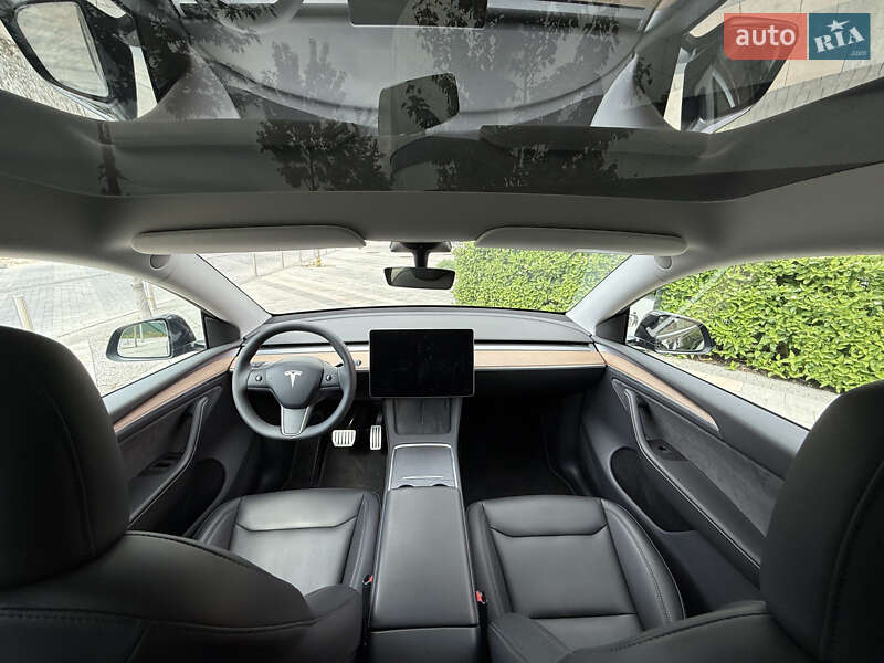 Внедорожник / Кроссовер Tesla Model Y 2023 в Киеве