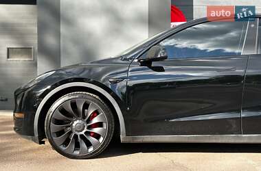 Позашляховик / Кросовер Tesla Model Y 2022 в 