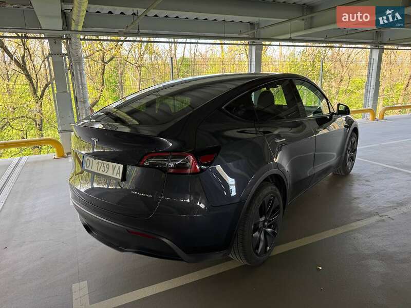 Внедорожник / Кроссовер Tesla Model Y 2024 в Киеве