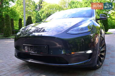 Внедорожник / Кроссовер Tesla Model Y 2024 в 