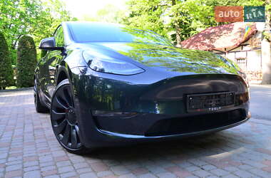 Внедорожник / Кроссовер Tesla Model Y 2024 в 