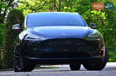 Внедорожник / Кроссовер Tesla Model Y 2024 в 