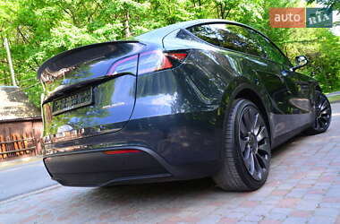 Внедорожник / Кроссовер Tesla Model Y 2024 в 