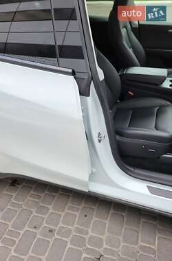 Позашляховик / Кросовер Tesla Model Y 2022 в 