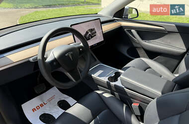 Внедорожник / Кроссовер Tesla Model Y 2023 в 