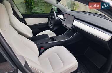 Позашляховик / Кросовер Tesla Model Y 2021 в 