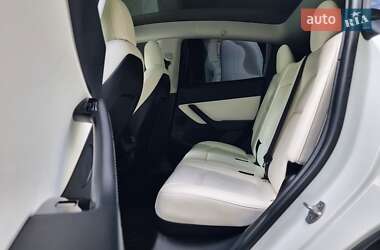 Позашляховик / Кросовер Tesla Model Y 2021 в 